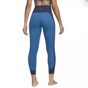NWT Nike Women's Dri-FIT 7/8 Novelty Leggings